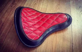 SELLE SOLO BOBBER CUIR VINTAGE “RED DIAMONDS”